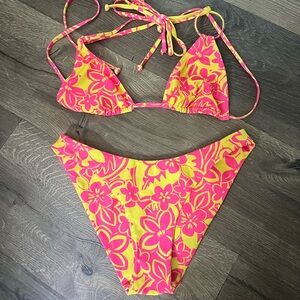 bikini from kulani kinis, worn twice